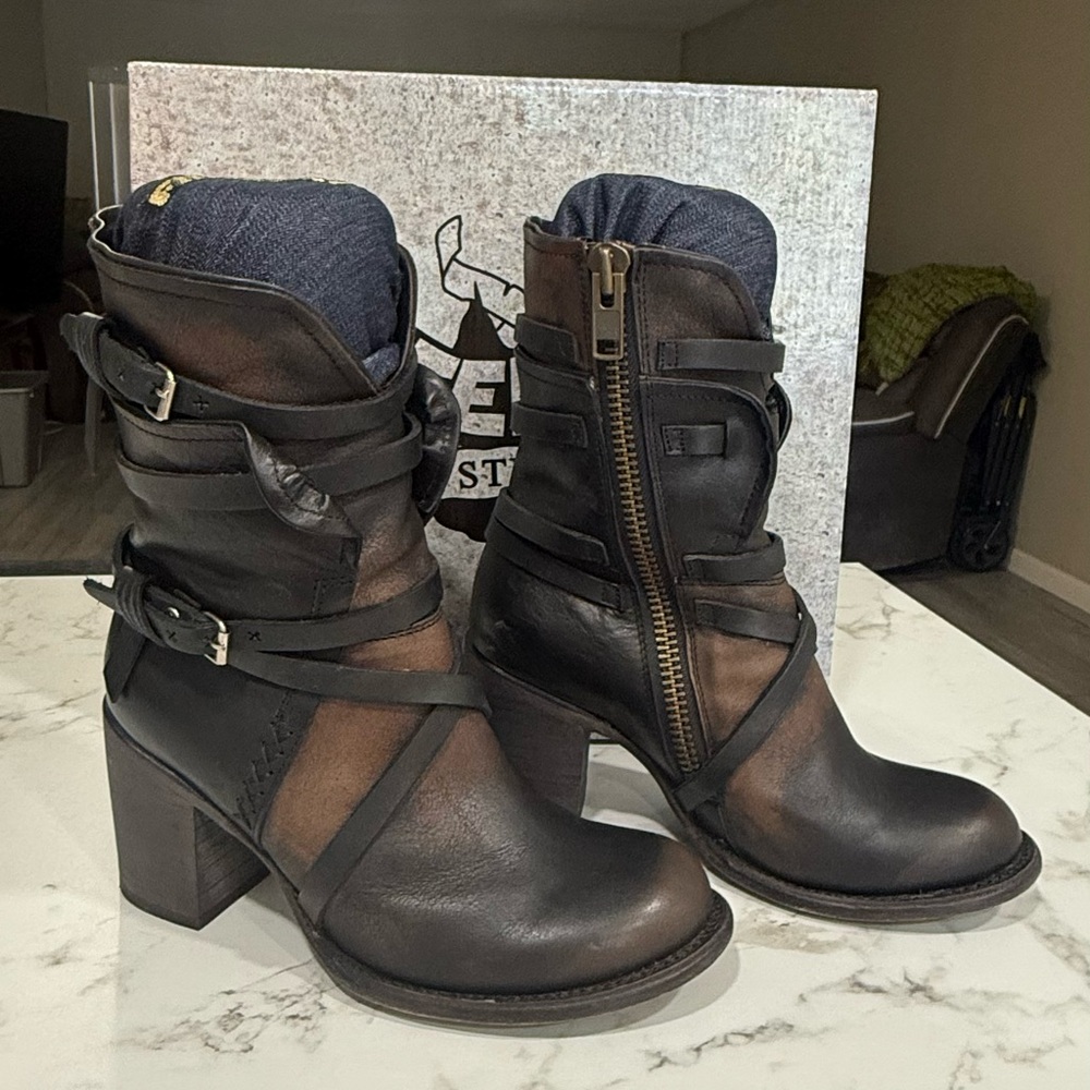 Freebird Baker boots